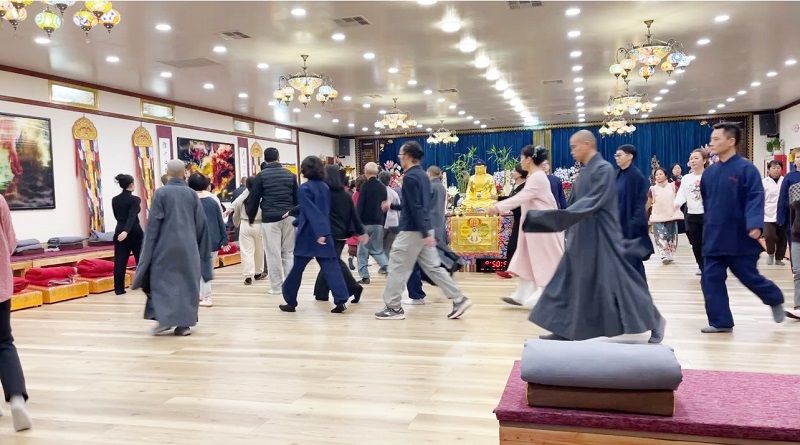 慈善寺举行一日禅修 大众跑香